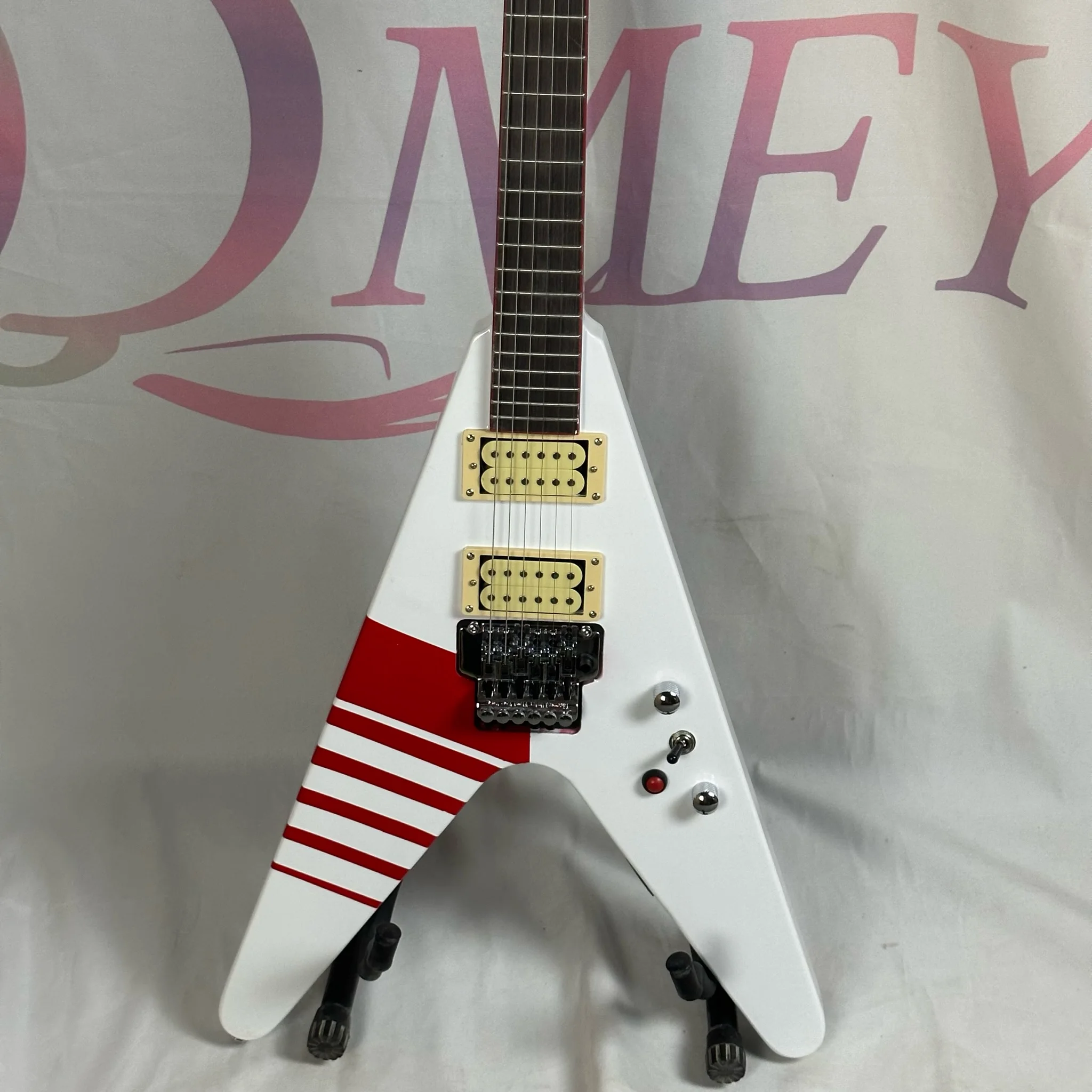 

LTD DJ-600V Atreyu Dan Jacobs Tear Blood White Fly V Electric Guitar Active EMG Pickup Bat Inlay Floyd Rose Tremolo Bridge