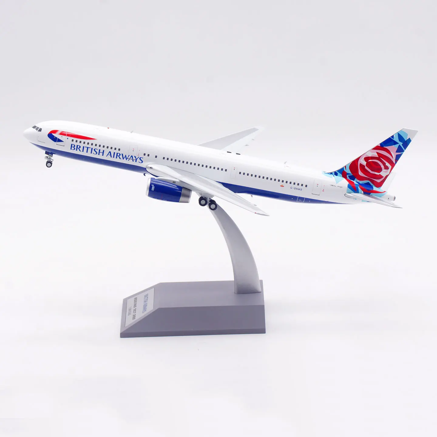 Фото B-763-BA-NWB Коллекционная модель самолета из сплава, подарок, масштаб 1:200, BRITISH AIRWAYS Boeing B767-300, литая модель самолета G-BNWB №2