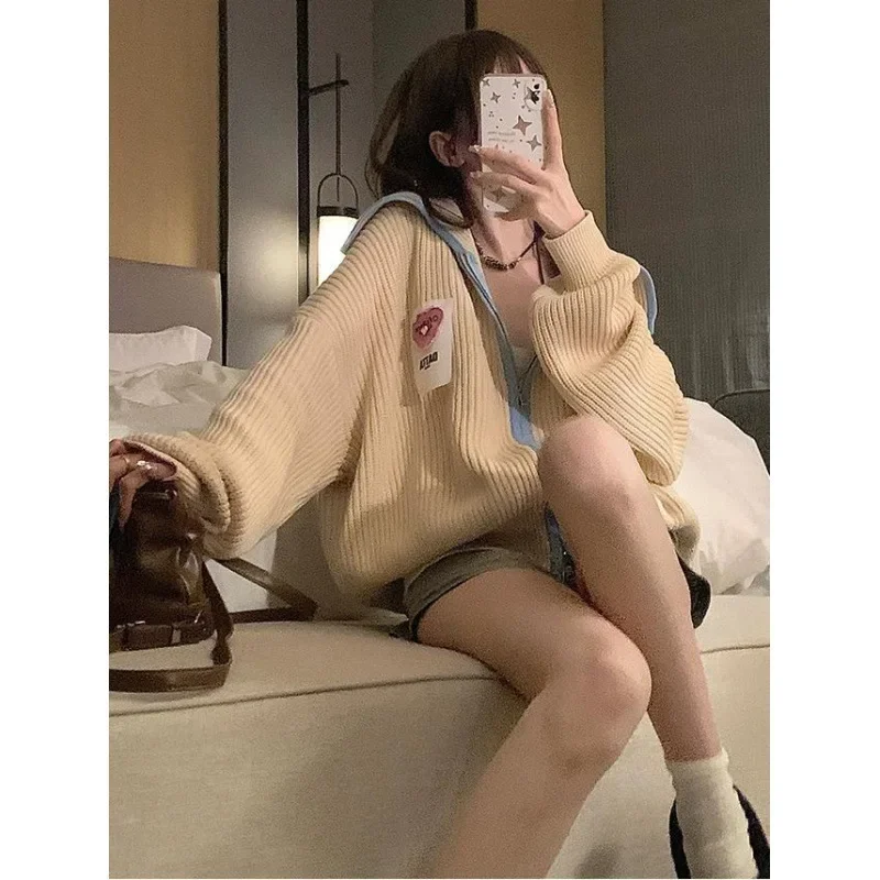 Осенняя Новая Вязаная куртка свободного кроя с капюшоном женская маленькая в