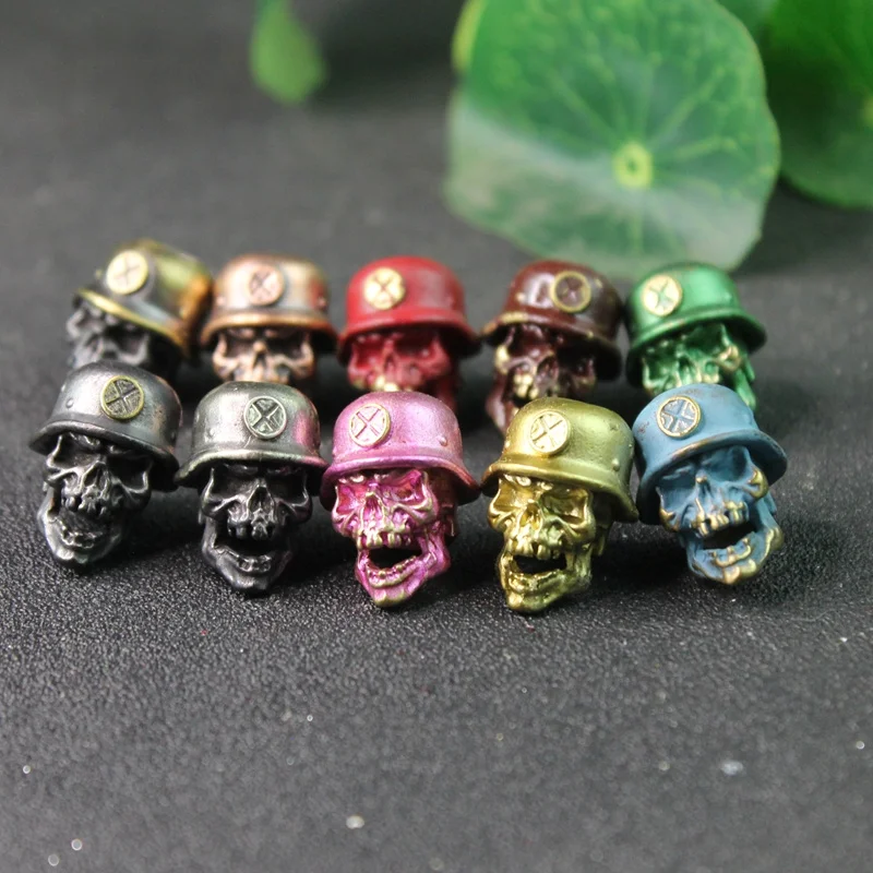 

Dark Soldier King Skull Head Sculpture Brass Knife Bead EDC Outdoor Tool DIY Paracord Handmade Woven Lanyard Pendant Accessories