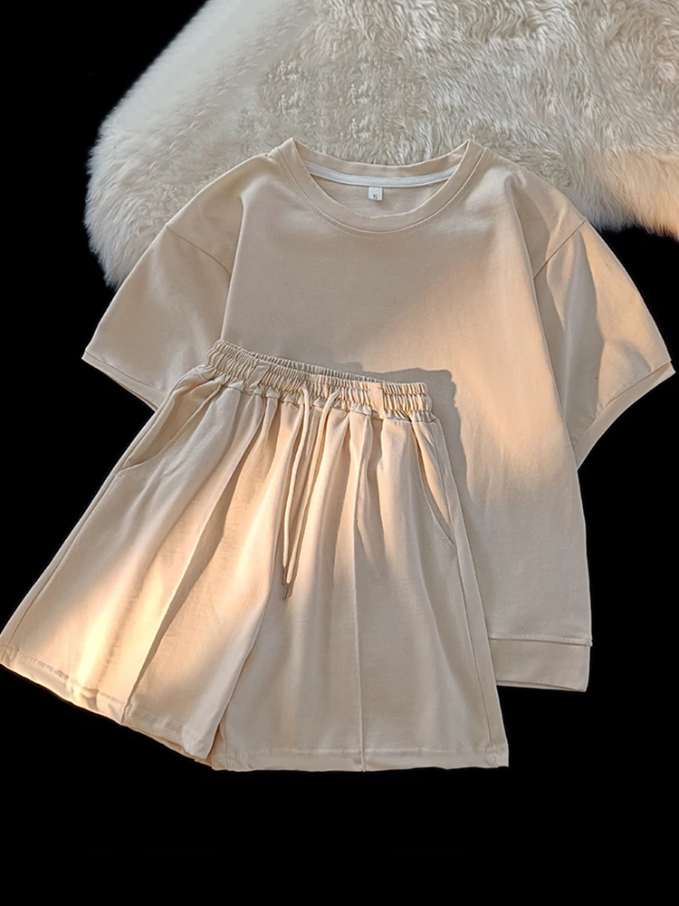 

A GIRLS Simple Casual Two Piece Set Women Conjuntos Cortos 2023 Summer Solid Short Sleeved O Neck T-Shirt+Wide Leg Shorts Sports