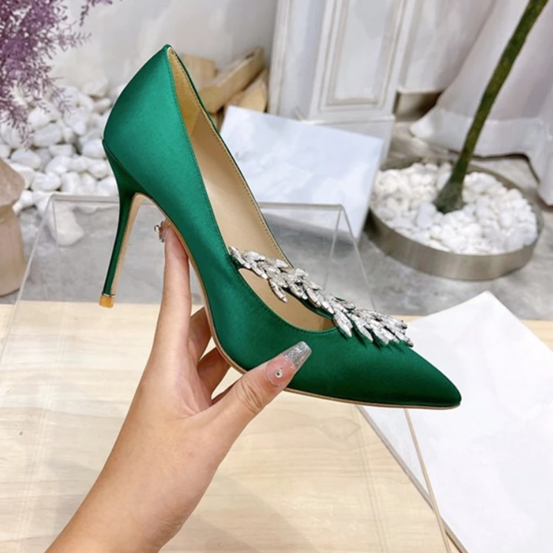 Women's single shoes Spring and Autumn 2023 new crystal rhinestone chain thin heel fashion pointy banquet high heel muller shoes