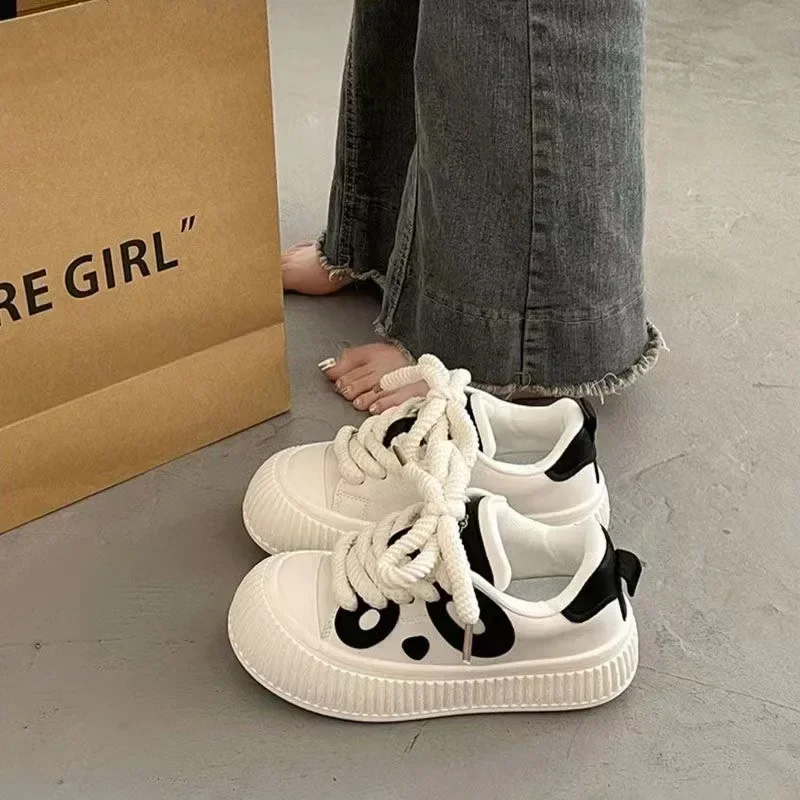 Женская спортивная обувь для тенниса Новая повседневная на платформе модная