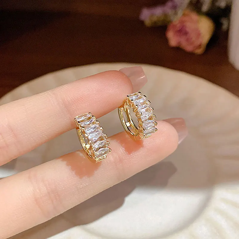 

Korea New Circle CZ Zircon Hoop Earrings For Women Gold Color Shiny Crystal Round Earring Fashion Girl Jewelry Gifts Wholesale