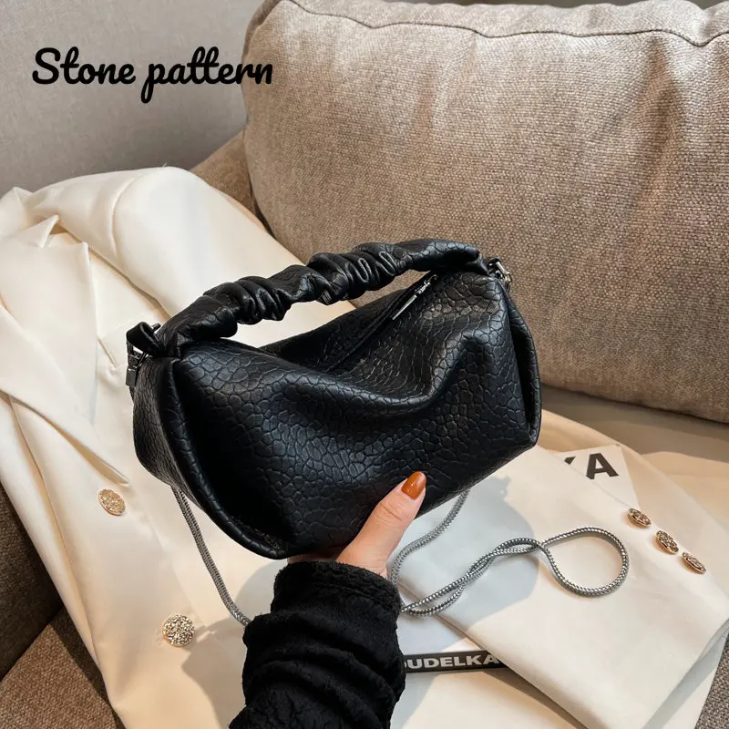 2022 Autumn and Winter New Style Ladies Messenger Bag Fashion Solid Color Retro Chain Bag Texture Shoulder Bag Mobile Phone Bag