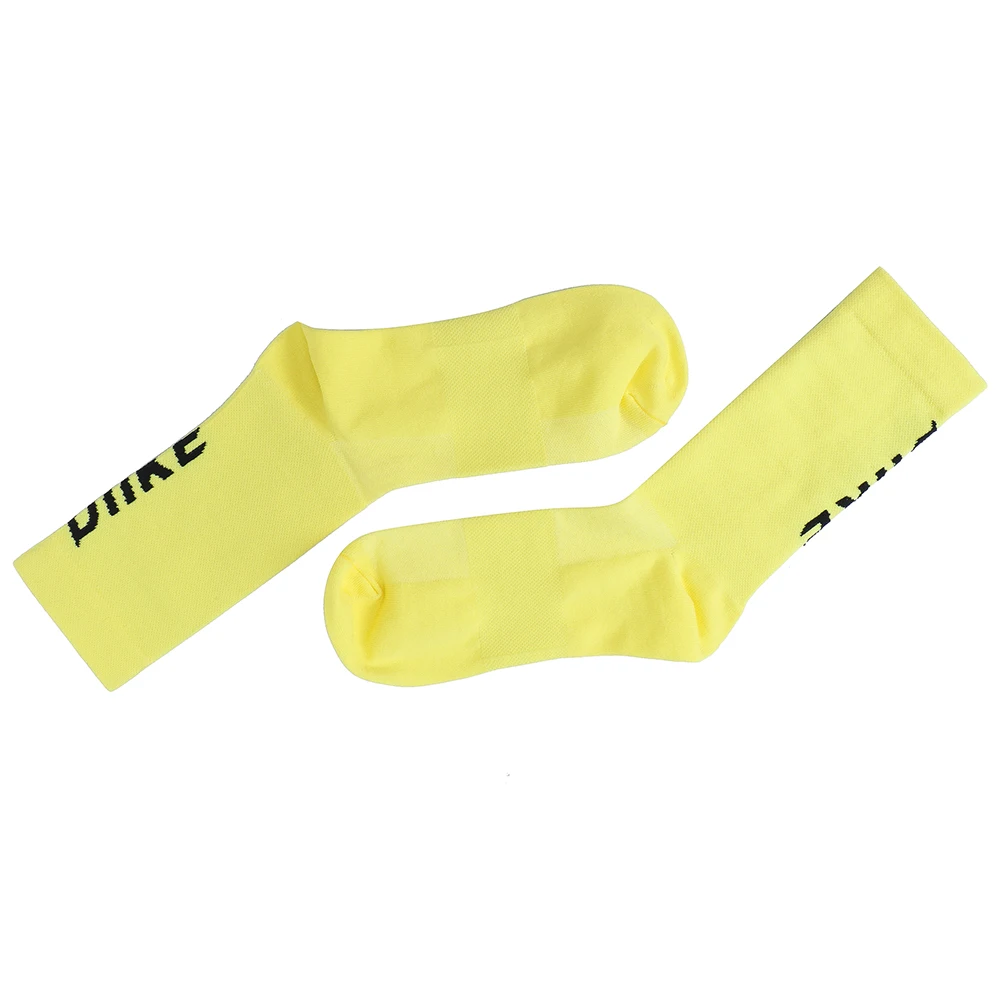 Men Cycling Socks Men's Sports Socks 4 Pairs Track Running Hiking Climbing Bicycle Socks Knee High Moisture Absorption Socks