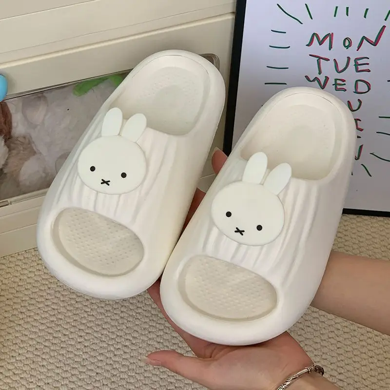 Фото Kawaii Miffy тапочки с кроликом, женская летняя одежда, домашние нескользящие домашние тапочки с толстой подошвой в форме сердца для девочек №3