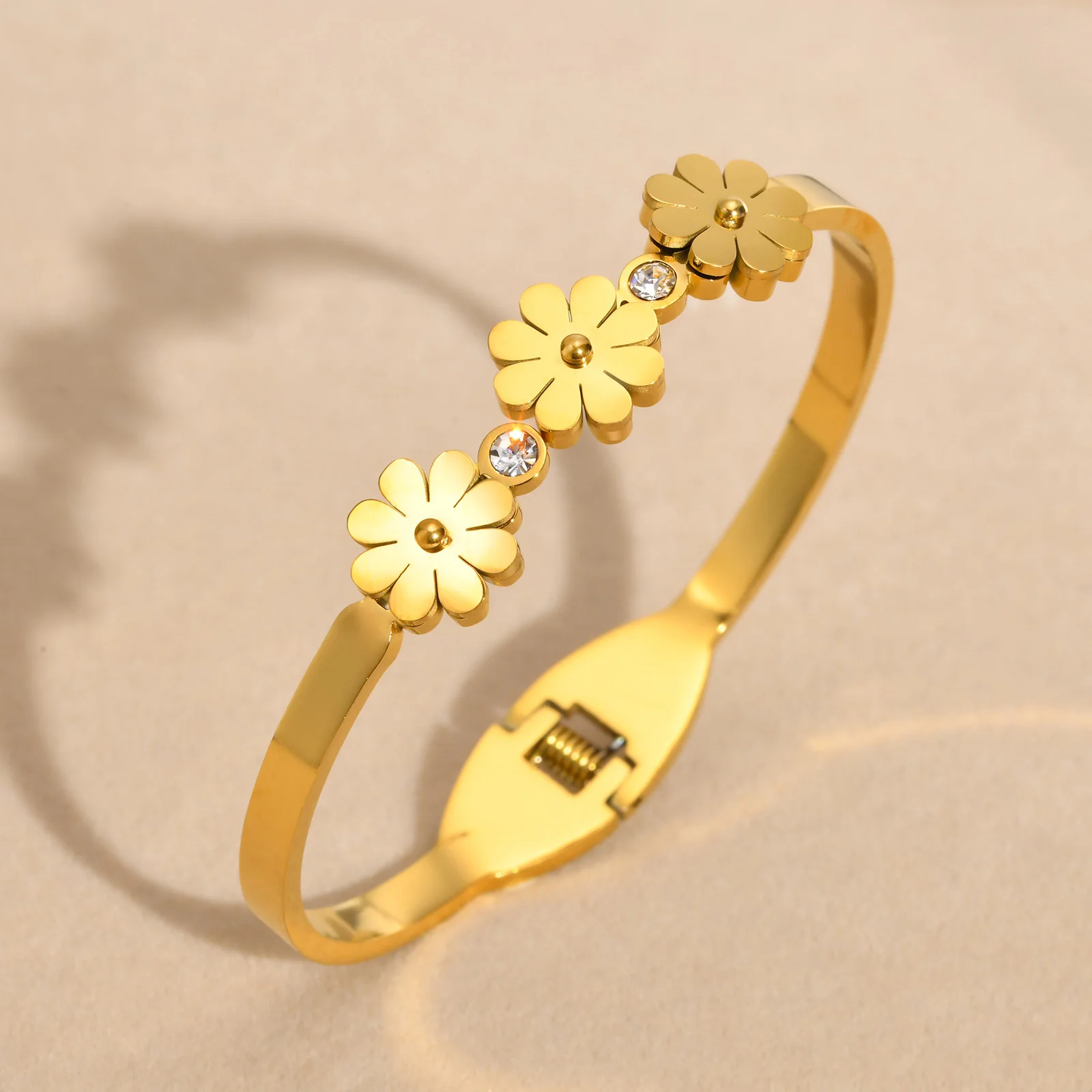 

Fashion Jewelry CZ Stone bracelet for women, Gold Color open Stainless Steel Daisies Bracelets Gift To Girls Lover Mom