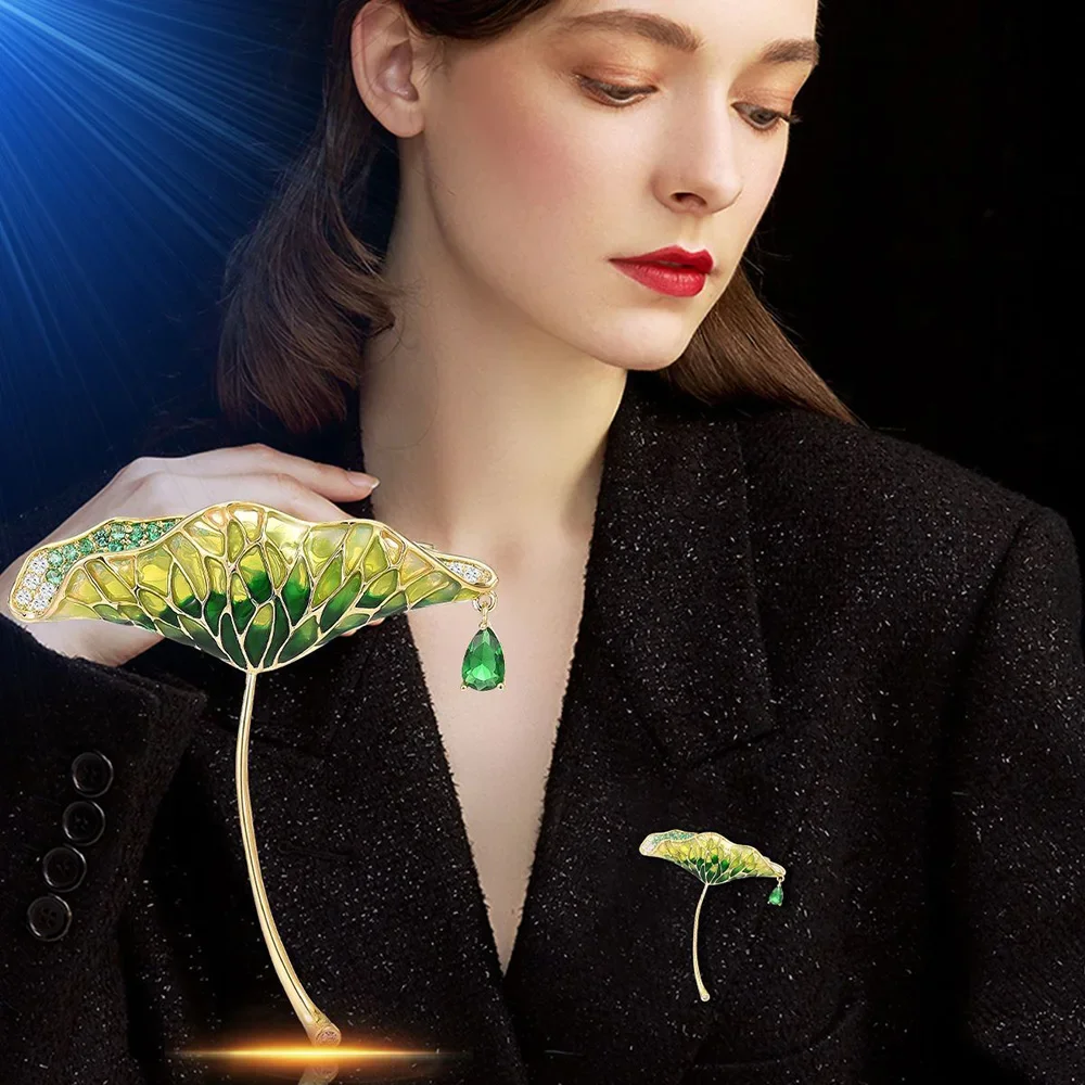 

Rhinestone Lotus Leaf Brooches for Women Enameled Pin Delicate Corsage Green Color Ladies Gift Party Ornaments Fashion Jewelry