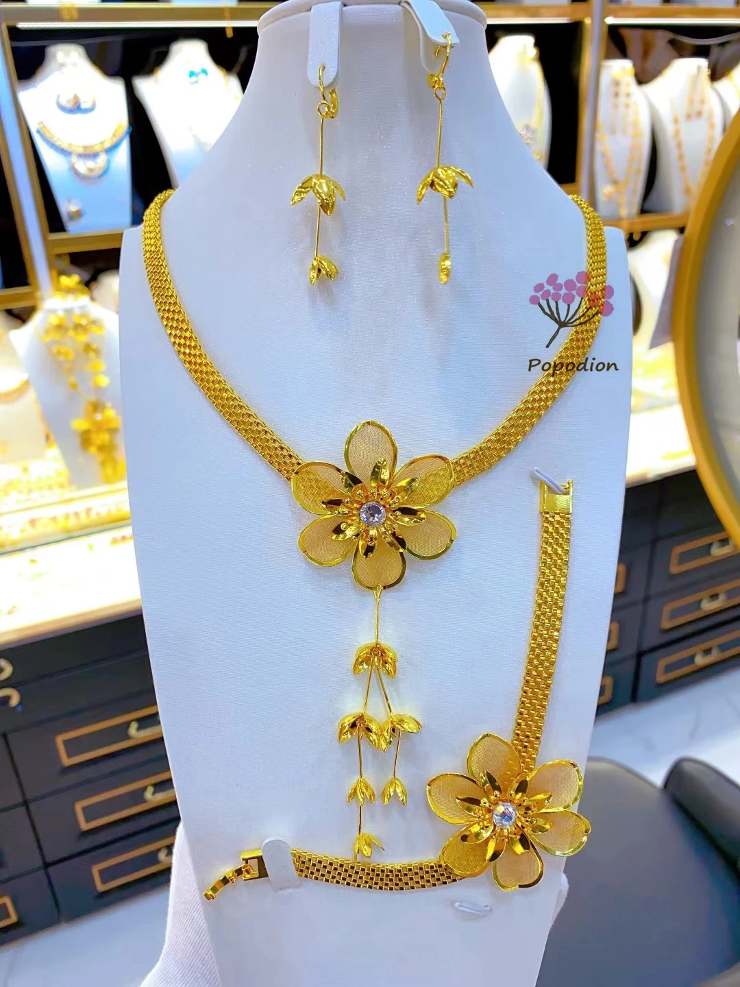 2024 Дубай новое позолоченное ожерелье серьги кольцо браслет Свадебная вечеринка