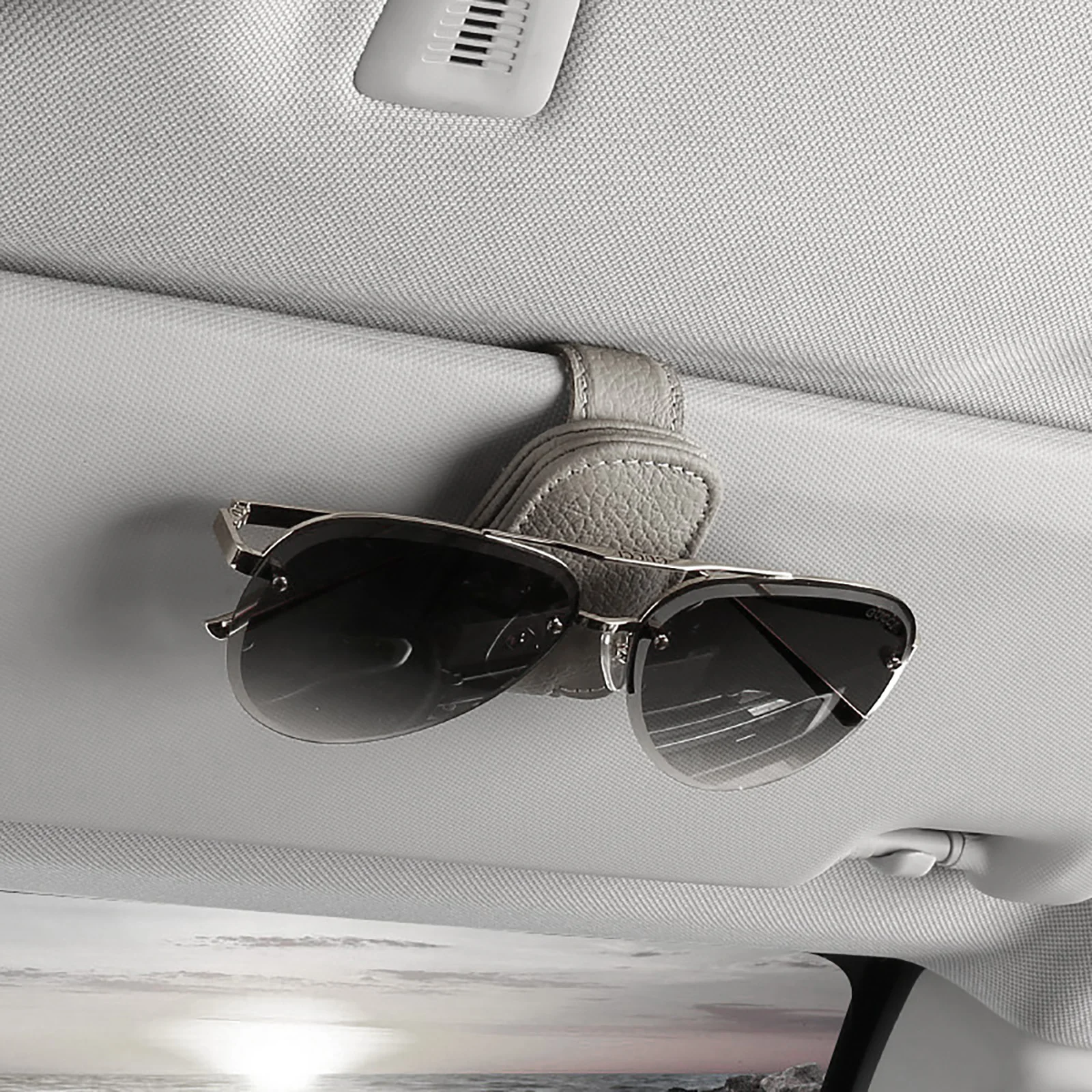 

Магнитная вешалка для солнцезащитных очков из воловьей кожи, держатель для хранения очков, карт, маски, автомобильного солнцезащитного коз...