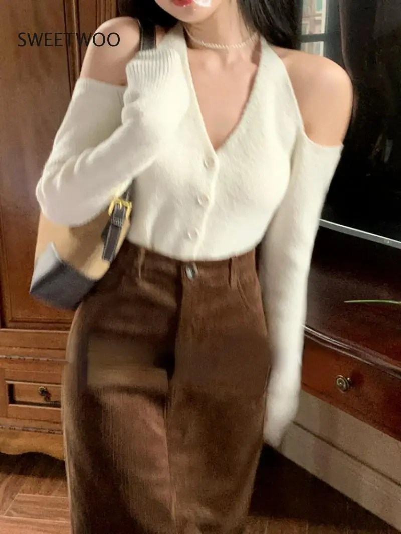 

2022 Spring Elegant Halter V Neck Kint Sweater Women Vintage Pullover Casual Long Sleeve Crop Tops Female Korean Blouse Chic Ins