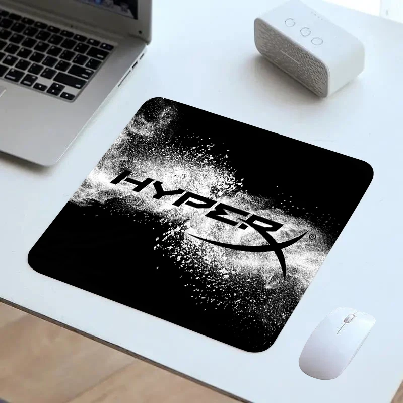 

Small Razer Mouse Pad Cute Cs Carpet Hot Anime Gamer Computer Mat Desk Laptop Gaming Mats Keyboard Pc HyperX Laptops Accessories