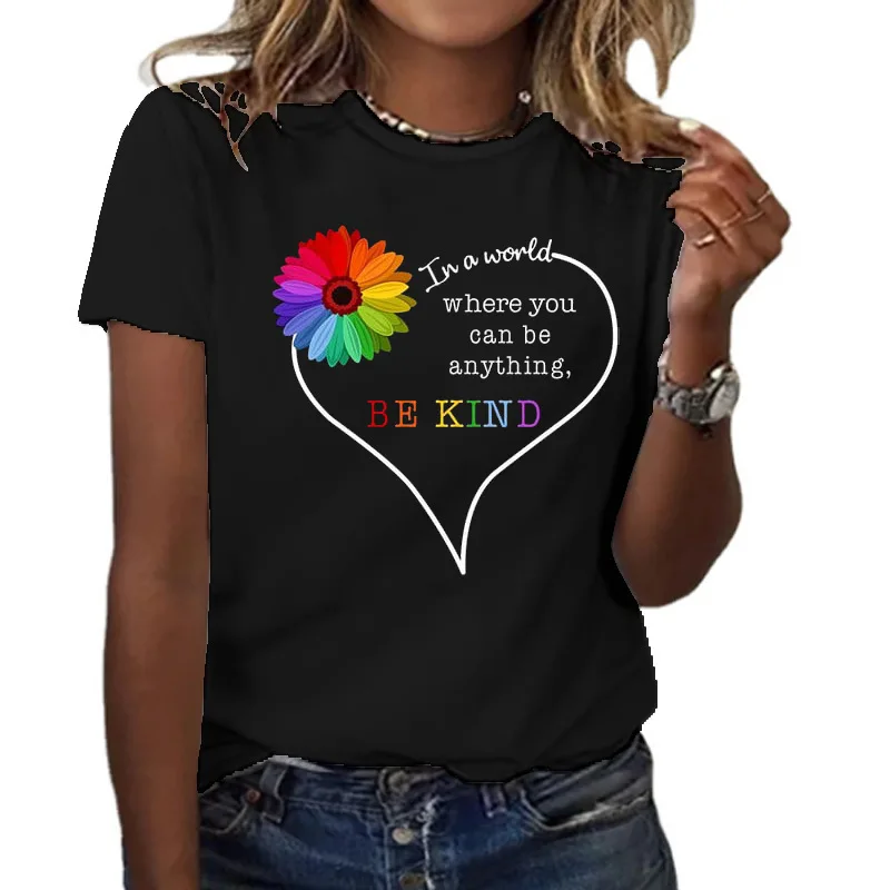 Рисунок 6 - Женская футболка с принтом Love