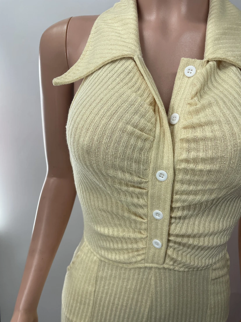 Эротичный комбинезон с отложным воротником и лямкой на шее трикотажный