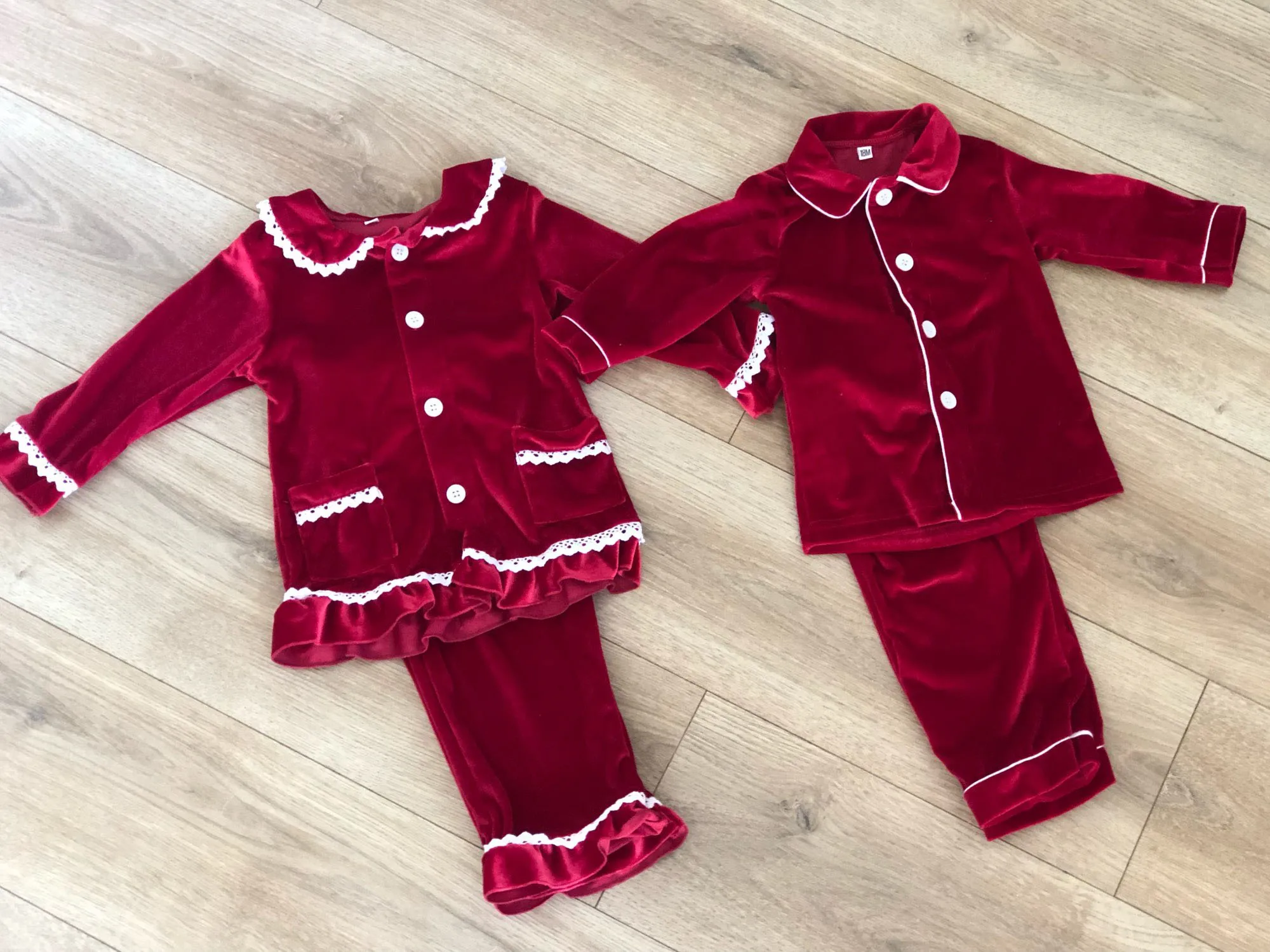 Wholesale Toddler Boys And Girls Pajamas Family Matching Sleepwear Children Red Christmas Solid Color Ruffle Kids PJS