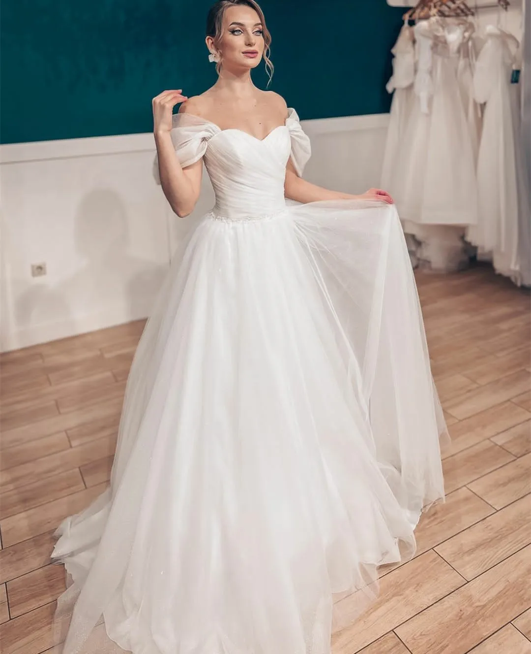 

rincess Long Sparkly Ivory Wedding Dresses A-Line Lace Up Sweetheart Robes Sweep/ Brush Train Corset Back Bridal Gowns for Women
