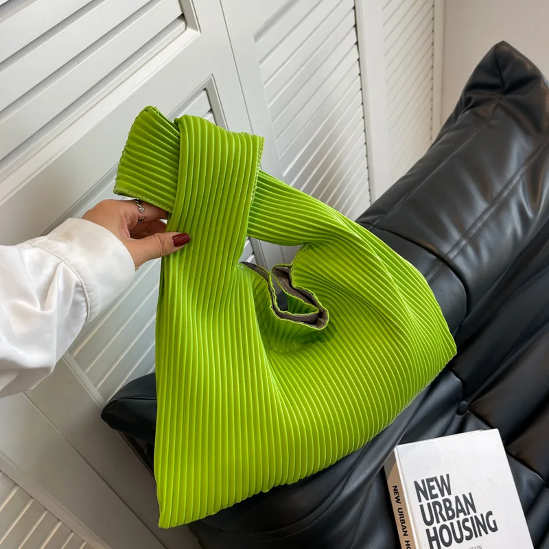 

Маленькая женская сумка в Западном ретро-стиле, новинка 2022, модная трендовая летняя сумка-мессенджер на одно плечо, плиссированная сумка с у...