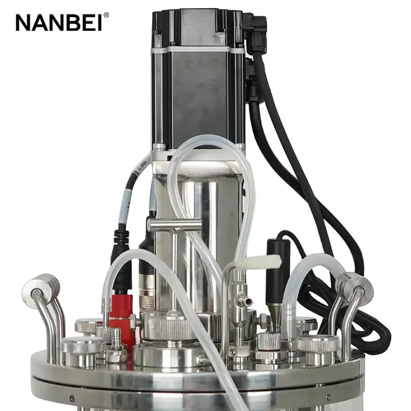 Рисунок 3 - Оборудование для лабораторного ферментации