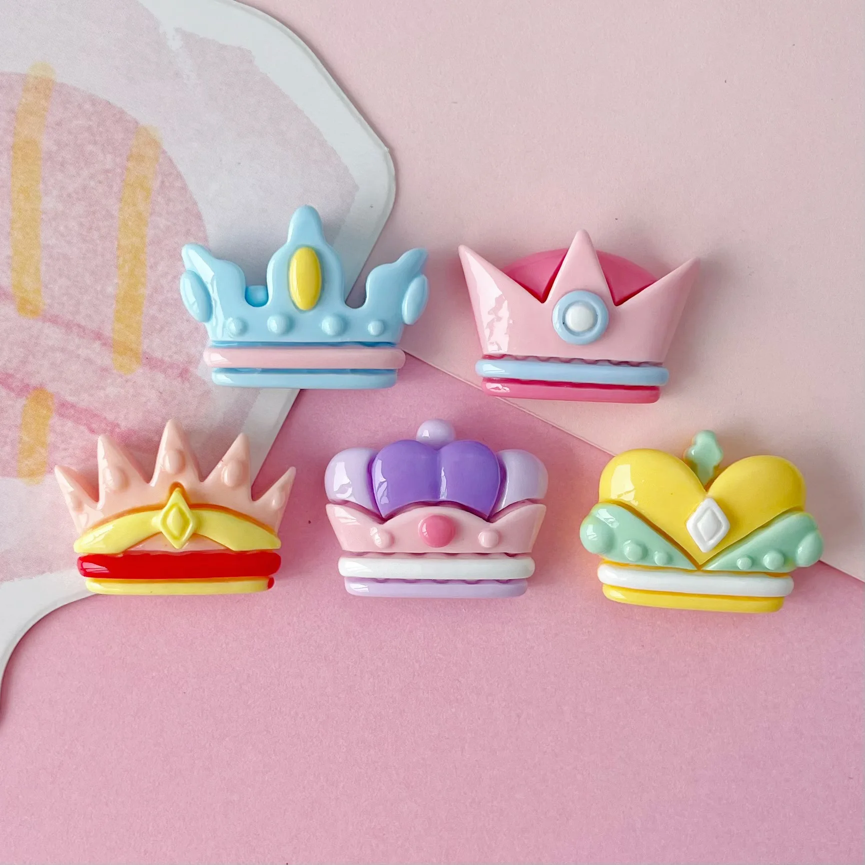 

100pcs Kawaii Cartoon Crown Flatback Resin Cabochon Scrapbooking Crafts Decoration DIY Phone Shell Hair Bows Accessories
