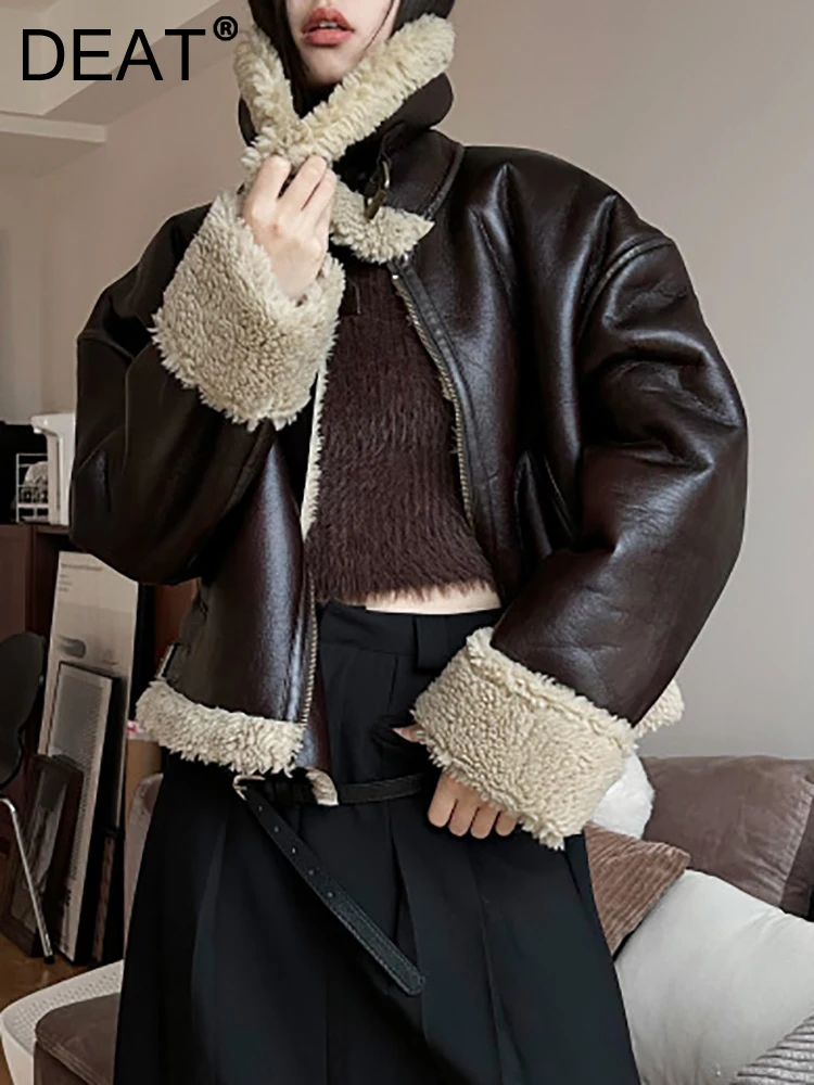 

DEAT Fashion Women's PU Leather Jackets Stand Collar Zip Imitation Lamb Wool Spliced Thick Suede Coat Winter 2023 New 7AB567