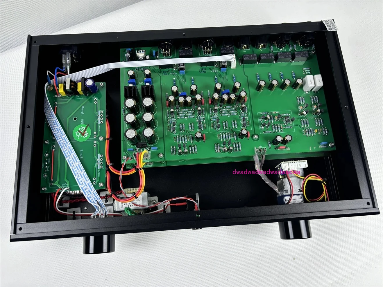 Фото Предусилитель FM266, HIFI-качество звука, превосходное качество звука, возможность одновременного подключения 4 двухканальных усилителей. №4