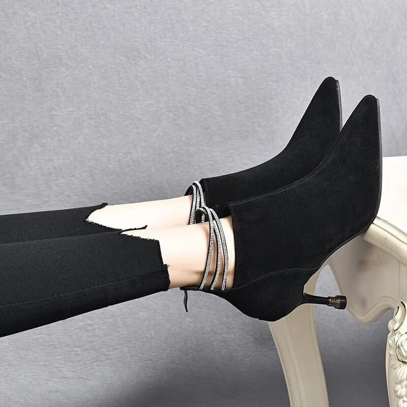 

Новинка весна-осень 2022, ботинки на высоком каблуке телесного цвета, замшевые модные Универсальные черные женские ботинки стразы на молнии с...