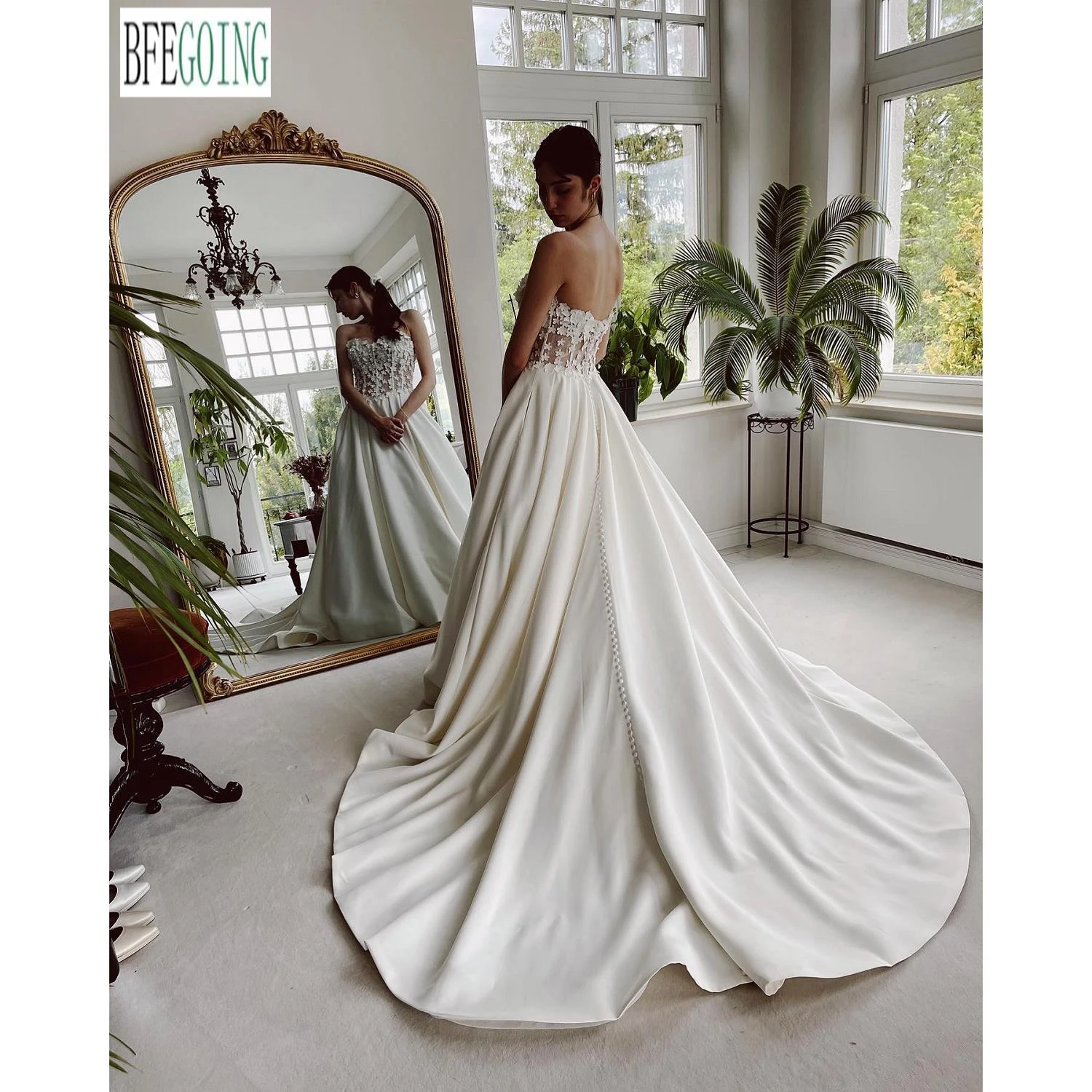 

Ivory Satin A-Line Wedding Dresses Chapel Train Custom Made Floor-Length Sweetheart Strapless Bridal Gowns