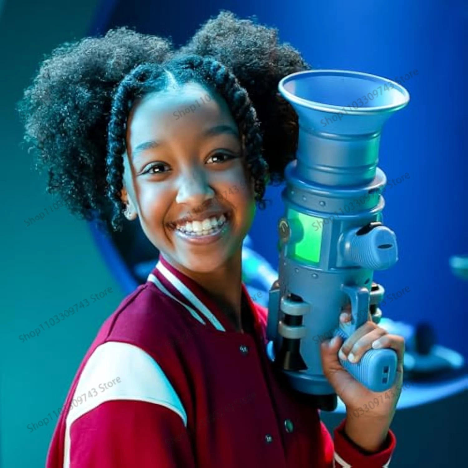 Выдутые настоящие пердежные кольца тумана. Играет в 15 различных звуков пердежа.