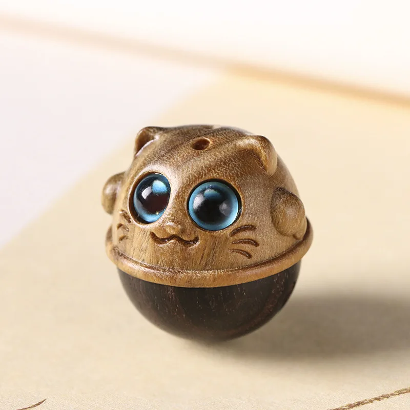 

Деревянный кулон с котом