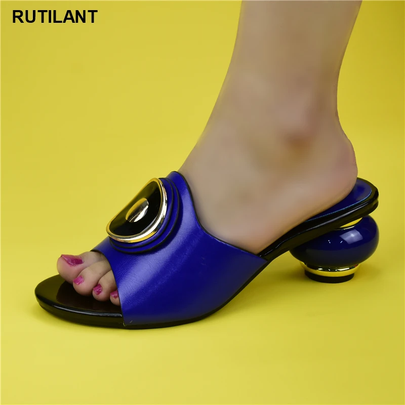 

Новая модная пикантная Свадебная обувь; Женские летние шлепанцы; Итальянские осенние шлепанцы на высоком каблуке для свадьбы; Пикантные туфли-лодочки на платформе; 2020