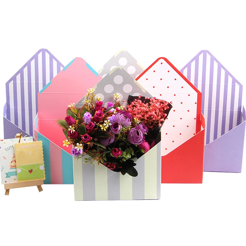 

Striped Romantic Envelope Flower Box Holder Florist Bouquet Paper Packing Storage Box for Wedding Engagement Party Decor