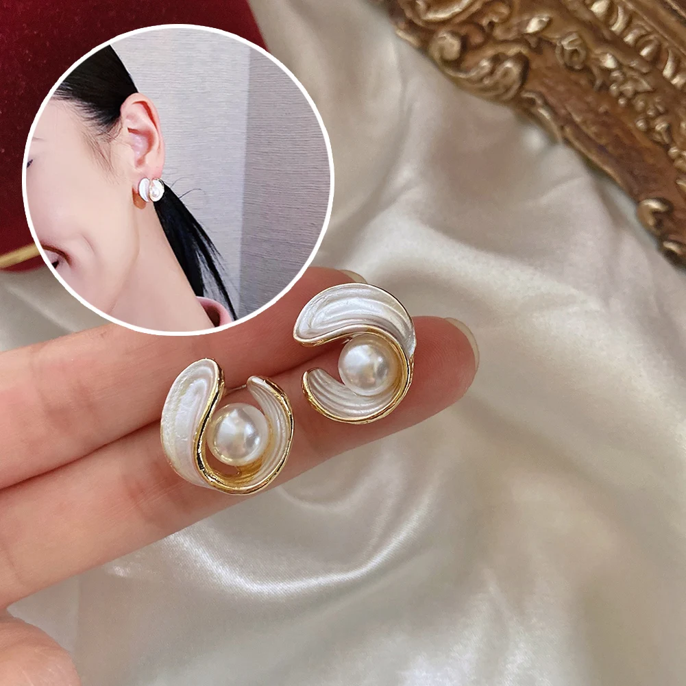 

2022 Pearl Earrings For Women Irregular Women Jewelry Earing New Fashion Luxurious Elegant Delicate Pearl Woman Earrings