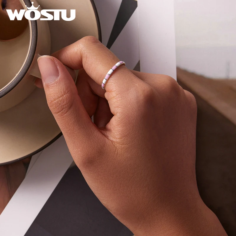 Женское кольцо из серебра 925 пробы с контрастными вставками | Украшения и