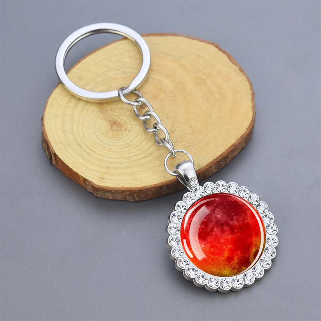 Брелки с рисунком планеты цепочка серебристого цвета подвеской в виде солнечной