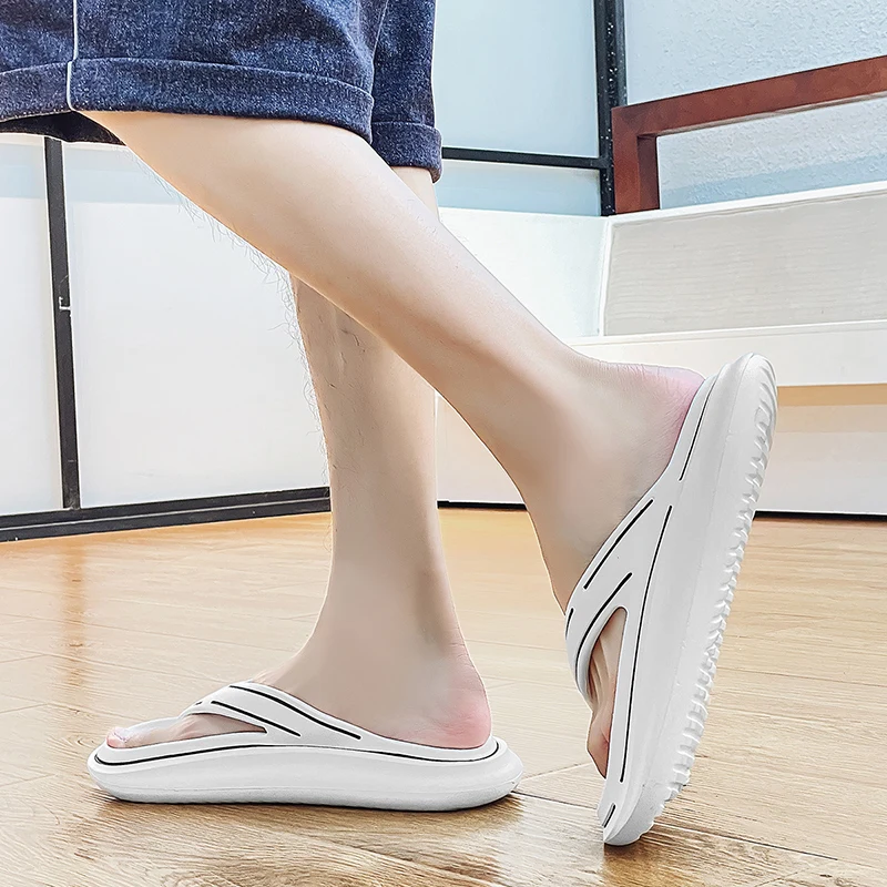 Unisex Thick Sole Slipper Couple Slipper Anti-Slip Waterproof Sandals Flip Flops Fashion Beach Sandals Women Men's Casual Shoes