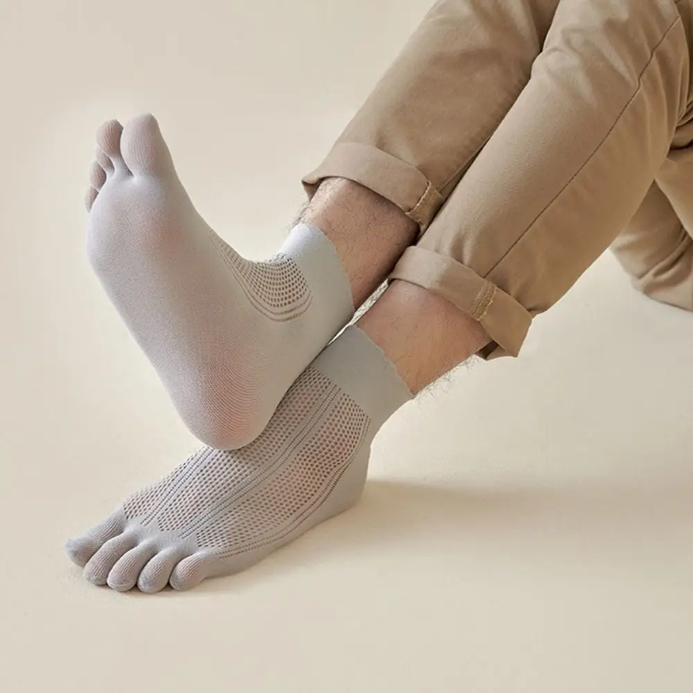 

Простые мягкие Нескользящие летние эластичные спортивные бархатные носки для фитнеса мужские носки сетчатые носки Чулочные изделия с пятью пальцами