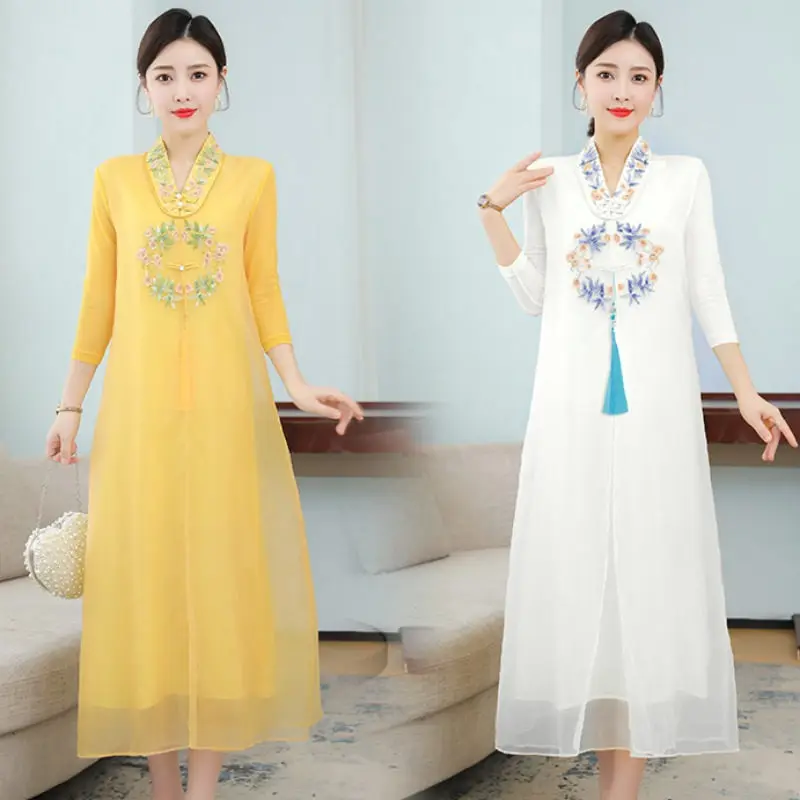 

Платье женское шифоновое с V-образным вырезом и вышивкой