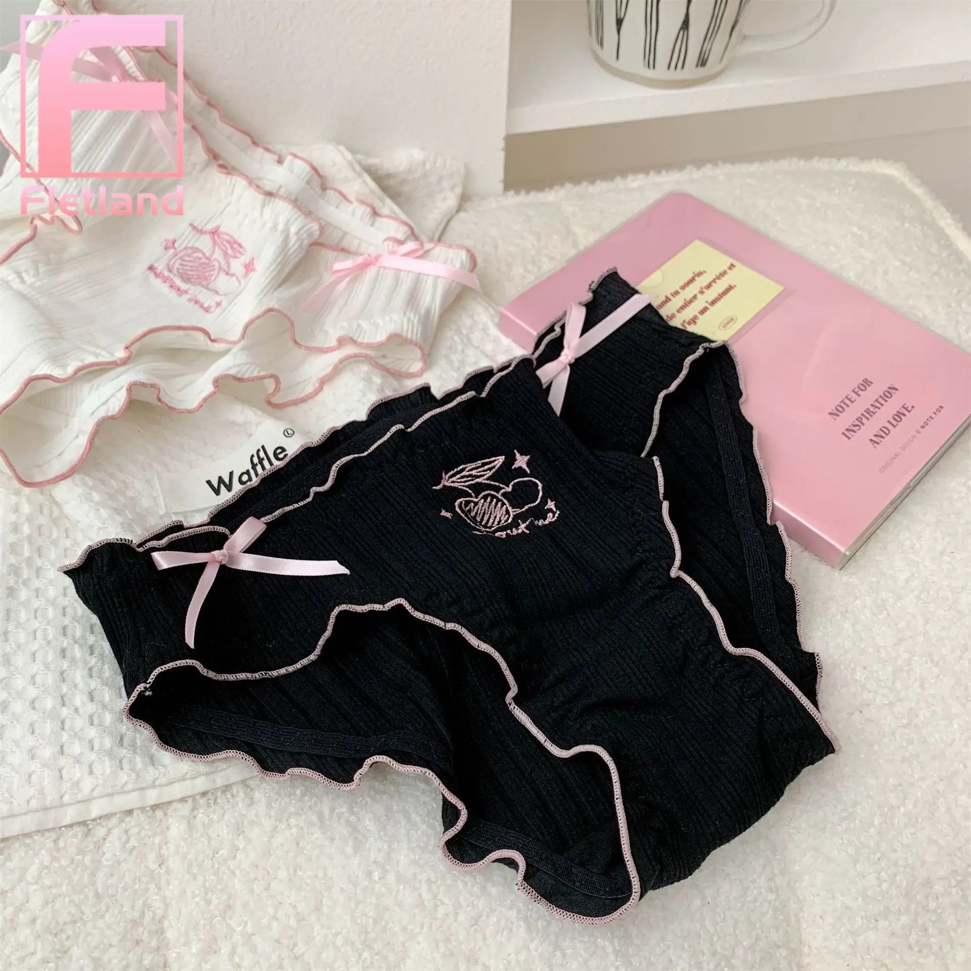 Women's Panties Sexy Mid Waist Breathable Briefs Embroidery Lingerie Erotic Cute Sweet Underwear Temptation Intimates Underpants