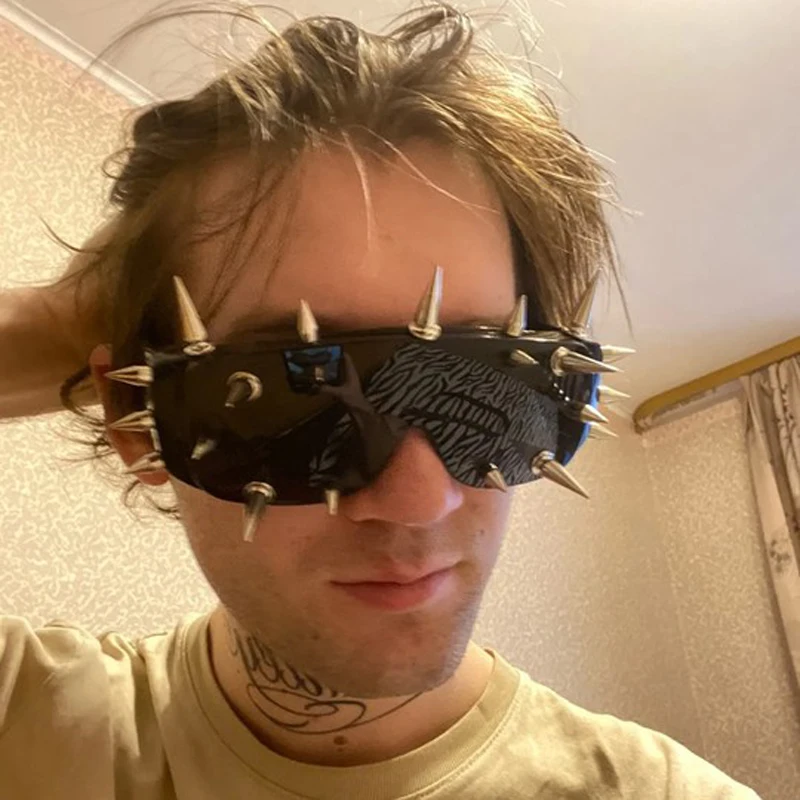 

Luxury Brand Windproof Sunglasses Women Oversized Mirror Men Shades Glasses Metal Rivet Futuristic Female Eyewear