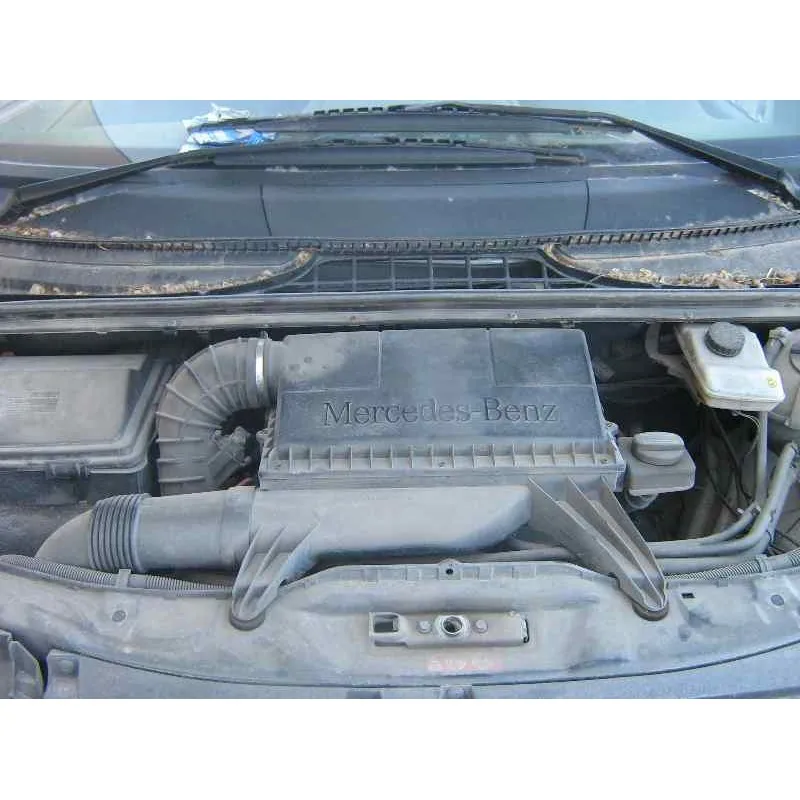 Правая сторона внутренняя Manet/11222133 служит для MERCEDES VITO (W639) BASIC COMBI 111 CDI Ларго (639 603) |
