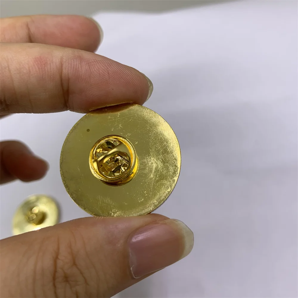 Золотые булавки с монетами Трампа 2024 броши изображением драки стрельбы я вернусь