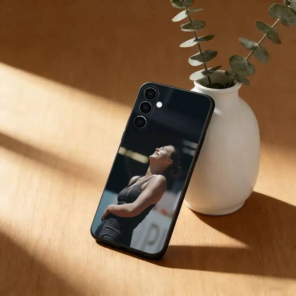 Фото Потрясающий чехол для телефона с изображением теннисистки Арины для Samsung A73 20,21s,22,31,32,52,53,72, мягкий черный корпус №2
