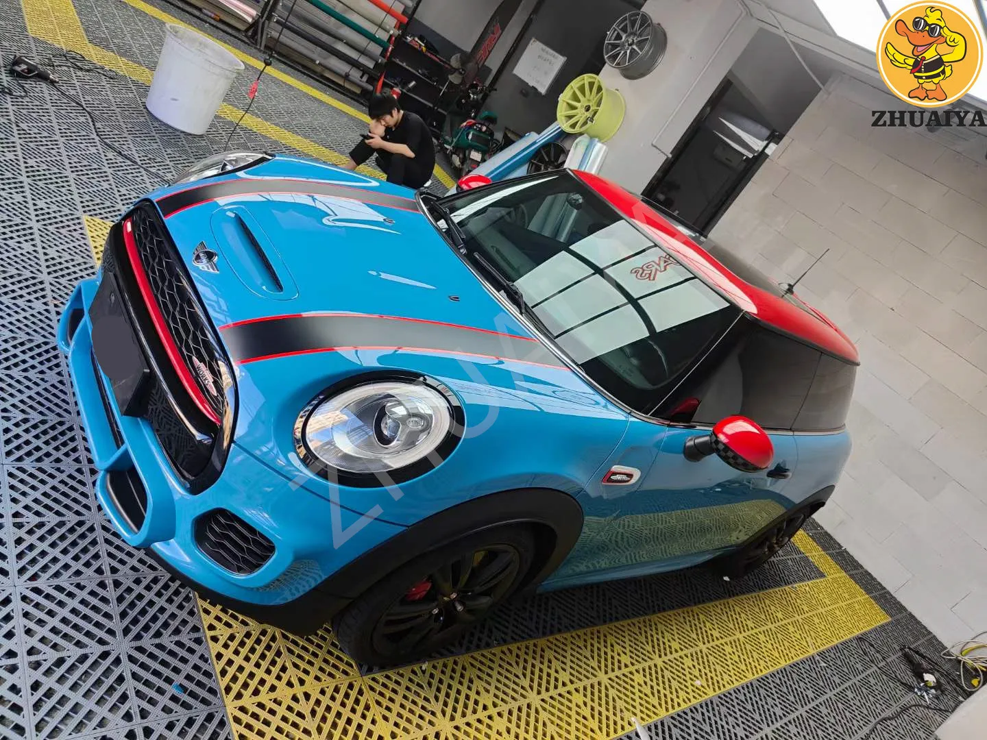 Рисунок 3 - Высококачественные автомобильные наклейки из ТПУ