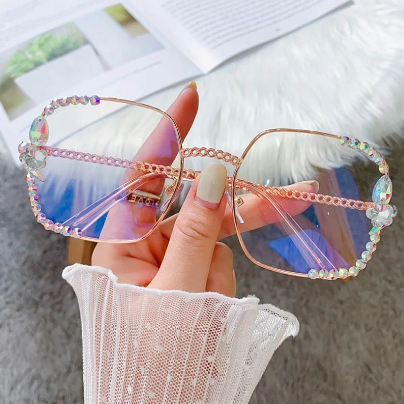 

Elegant Transparent Rhinestone Sunglasses Shades for Women Square Crystal Gradient Sun Glasses Oculos Luxury Diamond Glasses