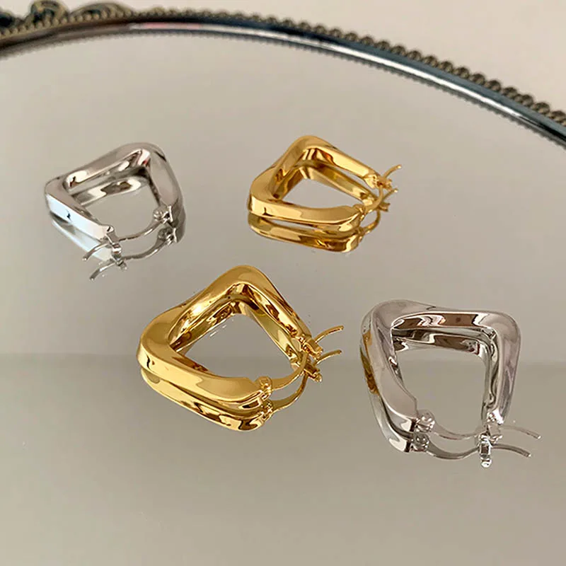 

Новинка 2022, корейские Металлические квадратные серьги-кольца для женщин, модные милые золотые серьги с подвесками, минималистичные украшен...