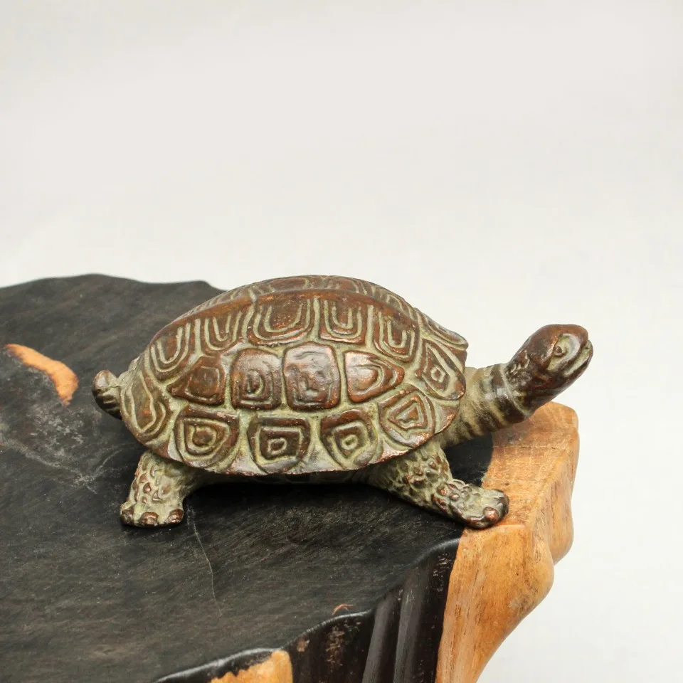 

Fashion Chinese Exquisite Bronze Antique Longevity Turtle Living Room Furniture Decorations Gifts for Friends
