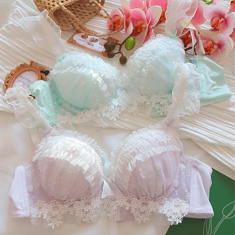Комплект женского кружевного нижнего белья с чашками пуш-ап и блестками