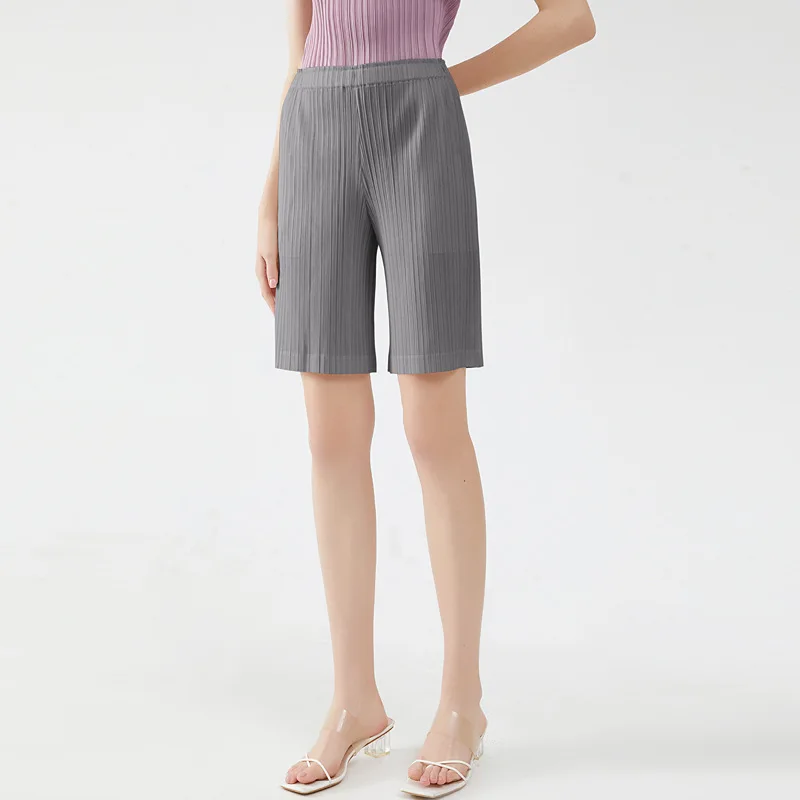 2023 Summer Cool New Fashion Design Solid Color Pleated Shorts Pocket Slim Basic Casual Pants for Women