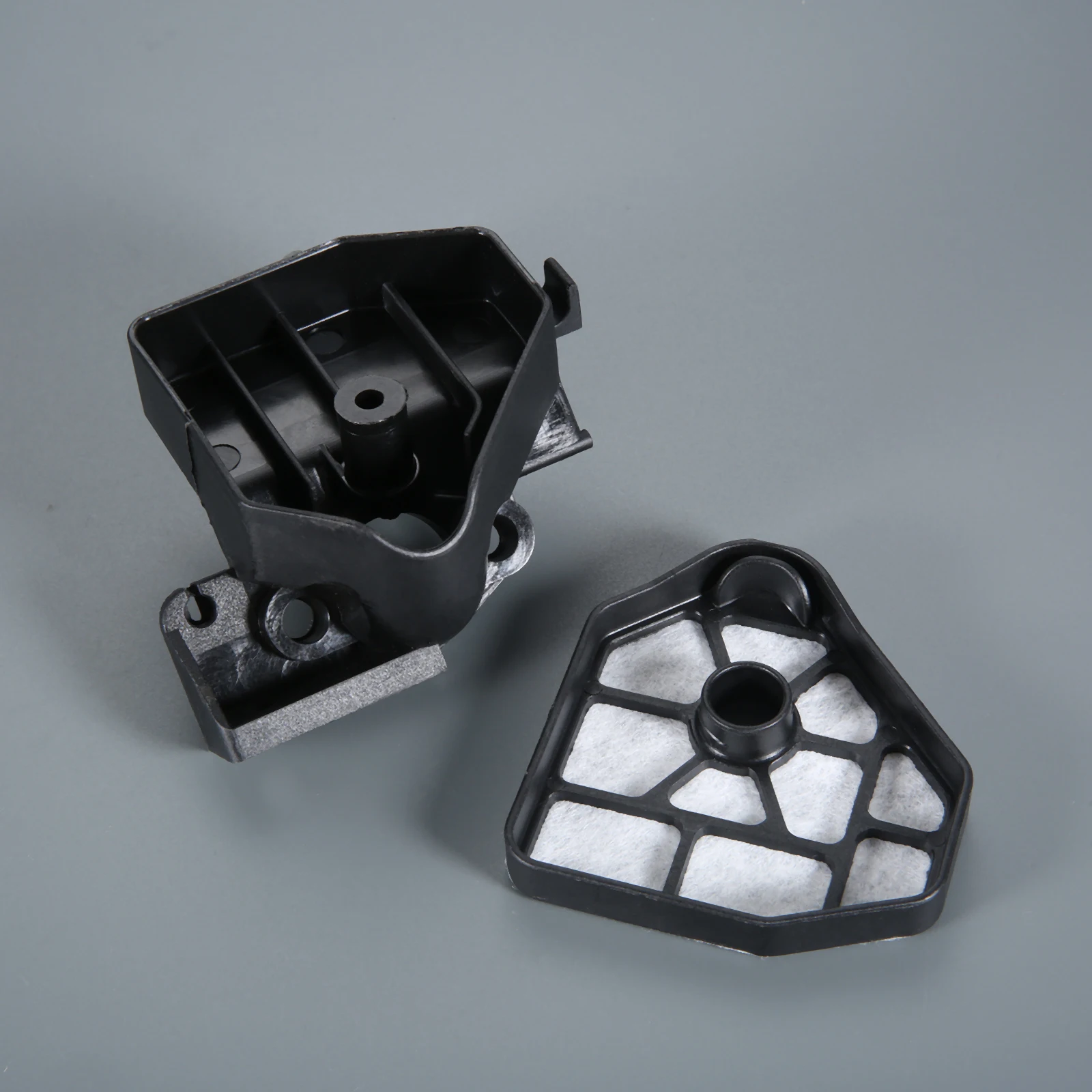 

1set Air Filter Base Cover Cleaner Assembly fit for Partner P350S P340S P 350S Chainsaw Replacement Spare Part Garden Supplies